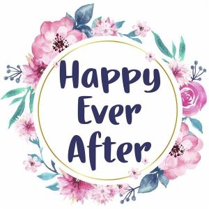 ‘Happy Ever After’ Flower Wreath Wedding Word Board Photo Booth Prop