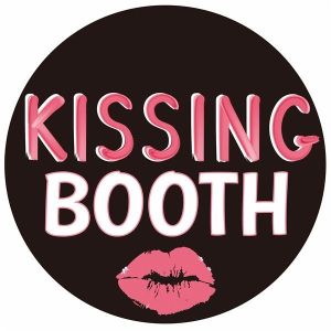 ‘Kissing Booth’ Circle Word Board Photo Booth Prop