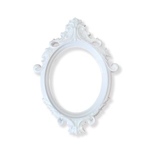 Lightweight Antique Look Plastic Posing Frame – White Medium Oval